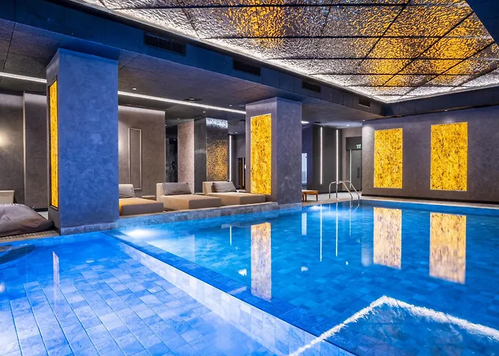 Premier Luxury Mountain