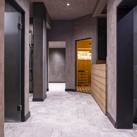 Premier Luxury Mountain