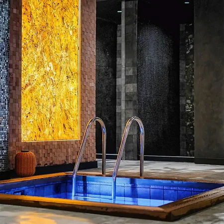 Premier Luxury Mountain Hotel