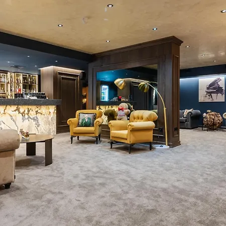 Premier Luxury Mountain Hotel