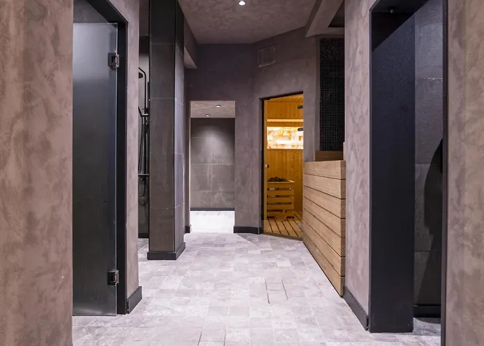 Premier Luxury Mountain