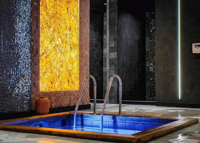 Premier Luxury Mountain Hotel